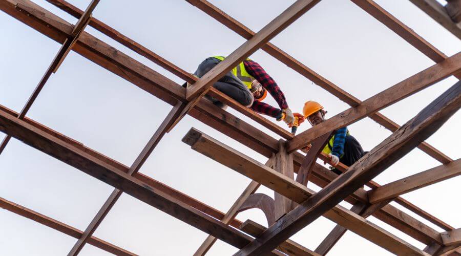 Professional gutter cleaning services in Davis, OK